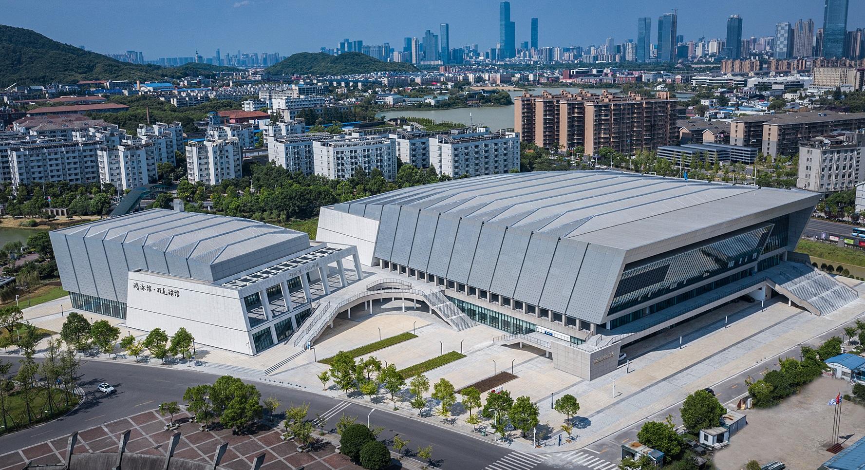 公司承建的中南大學(xué)新校區(qū)體育館（游泳館）建設(shè)工程榮獲兩項(xiàng)（土建、安裝）中國(guó)建設(shè)工程魯班獎(jiǎng)